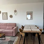 Evelyn Apartment