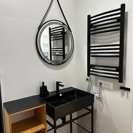 Evelyn Apartment *