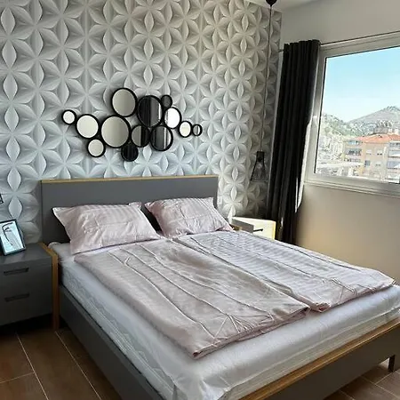 Evelyn Appartement *